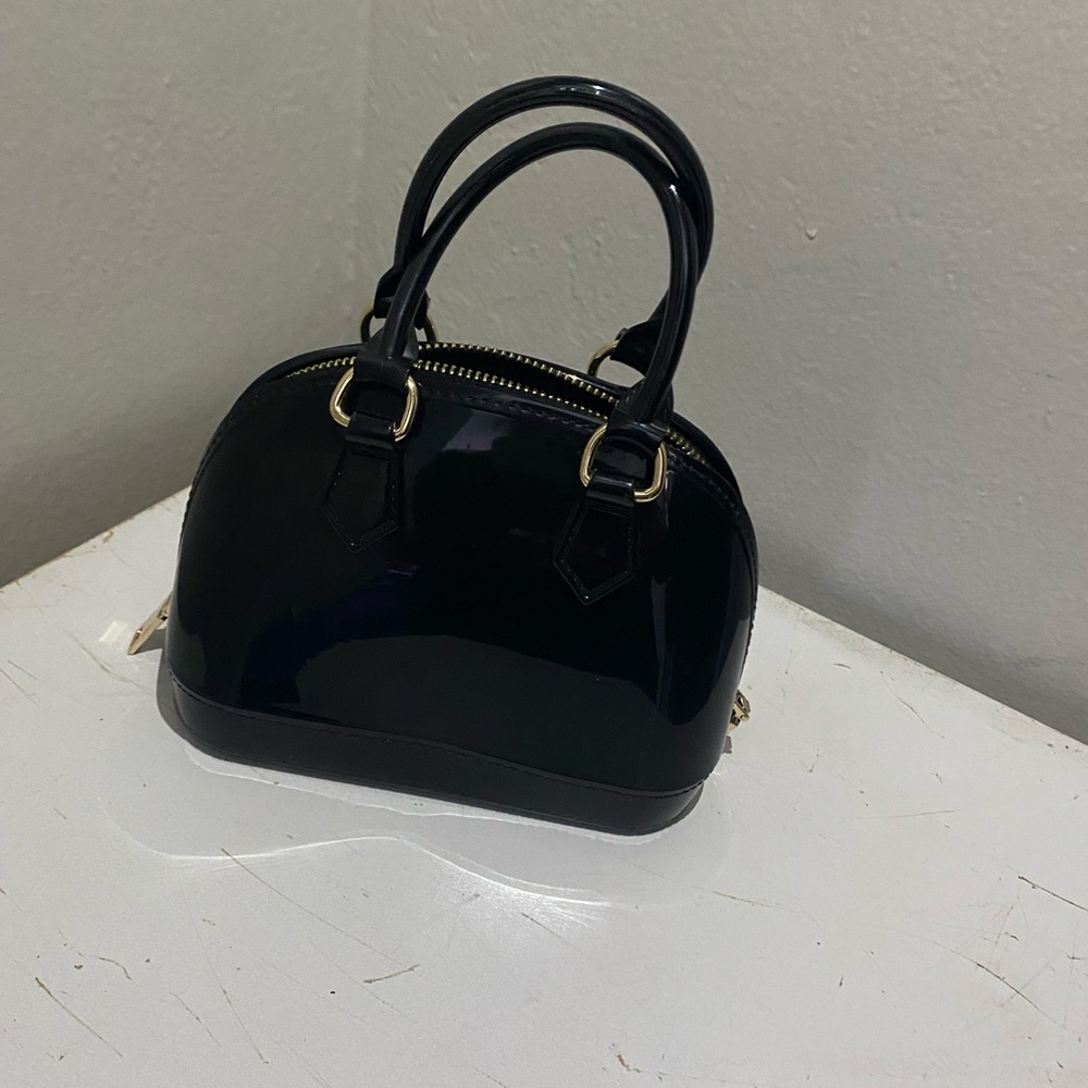 Elegant Black Handbag